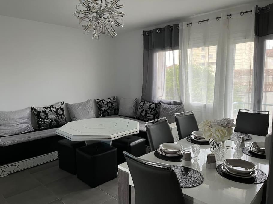 קרקסון Bel Appartement Neuf, Bien Situe מראה חיצוני תמונה